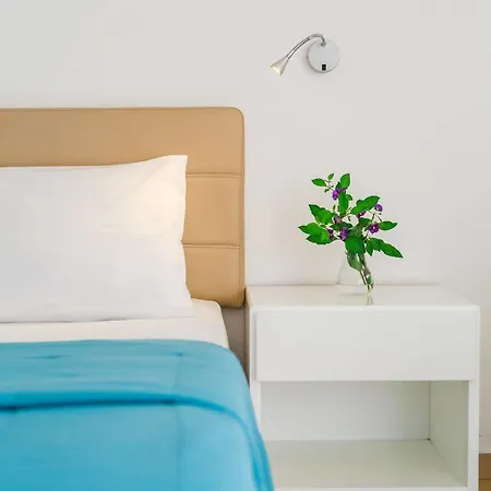 Otel Nissi Park 3*