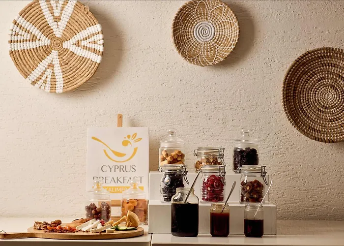 Nissi Park Отель 3*