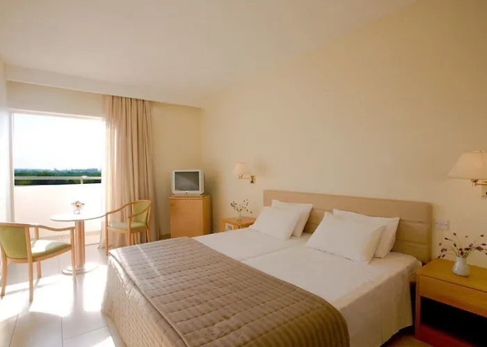 Отель Nissi Park 3*