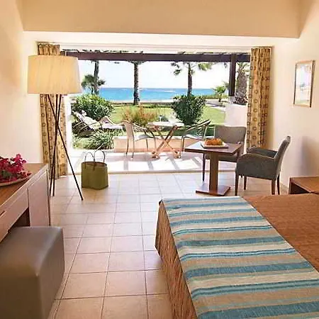 Nissi Park 3*