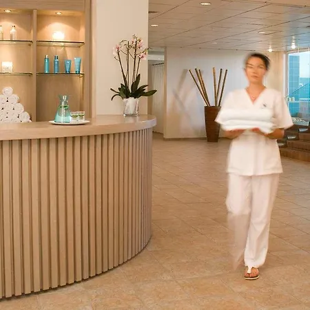 Nissi Park Hotell 3*
