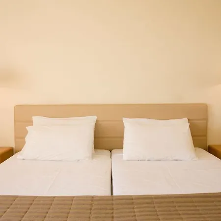 Nissi Park Hotell 3*