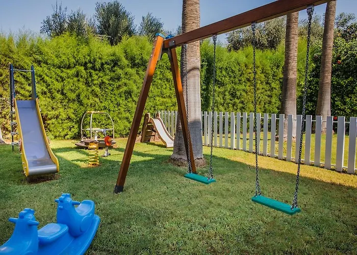 Nissi Park Szálloda