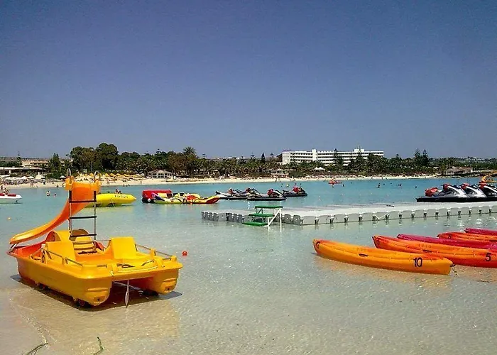 Nissi Park Szálloda