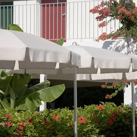 尼西公园酒店 3* 圣纳帕